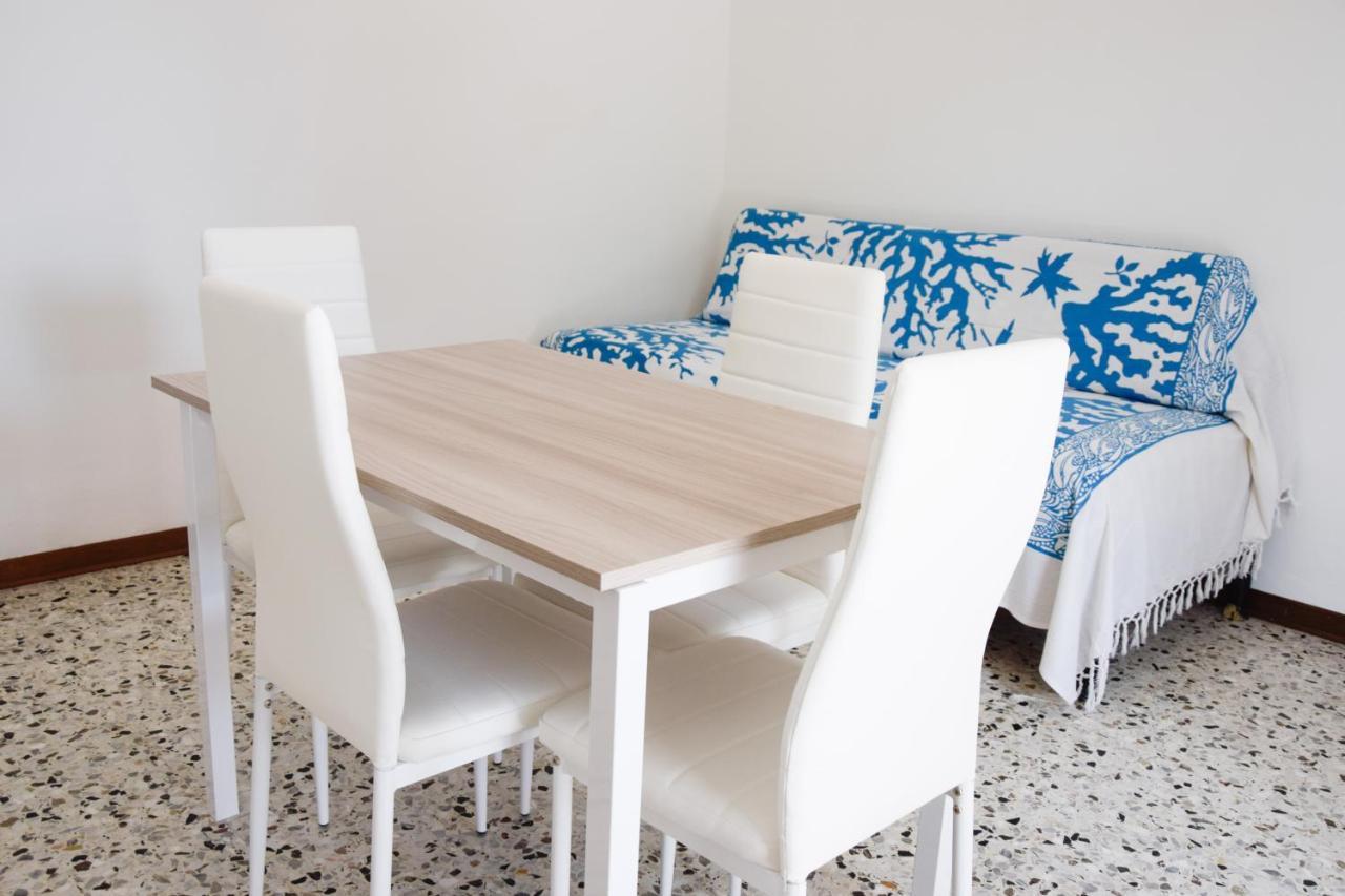 Villa Vania Family Apartments Lido di Jesolo Buitenkant foto