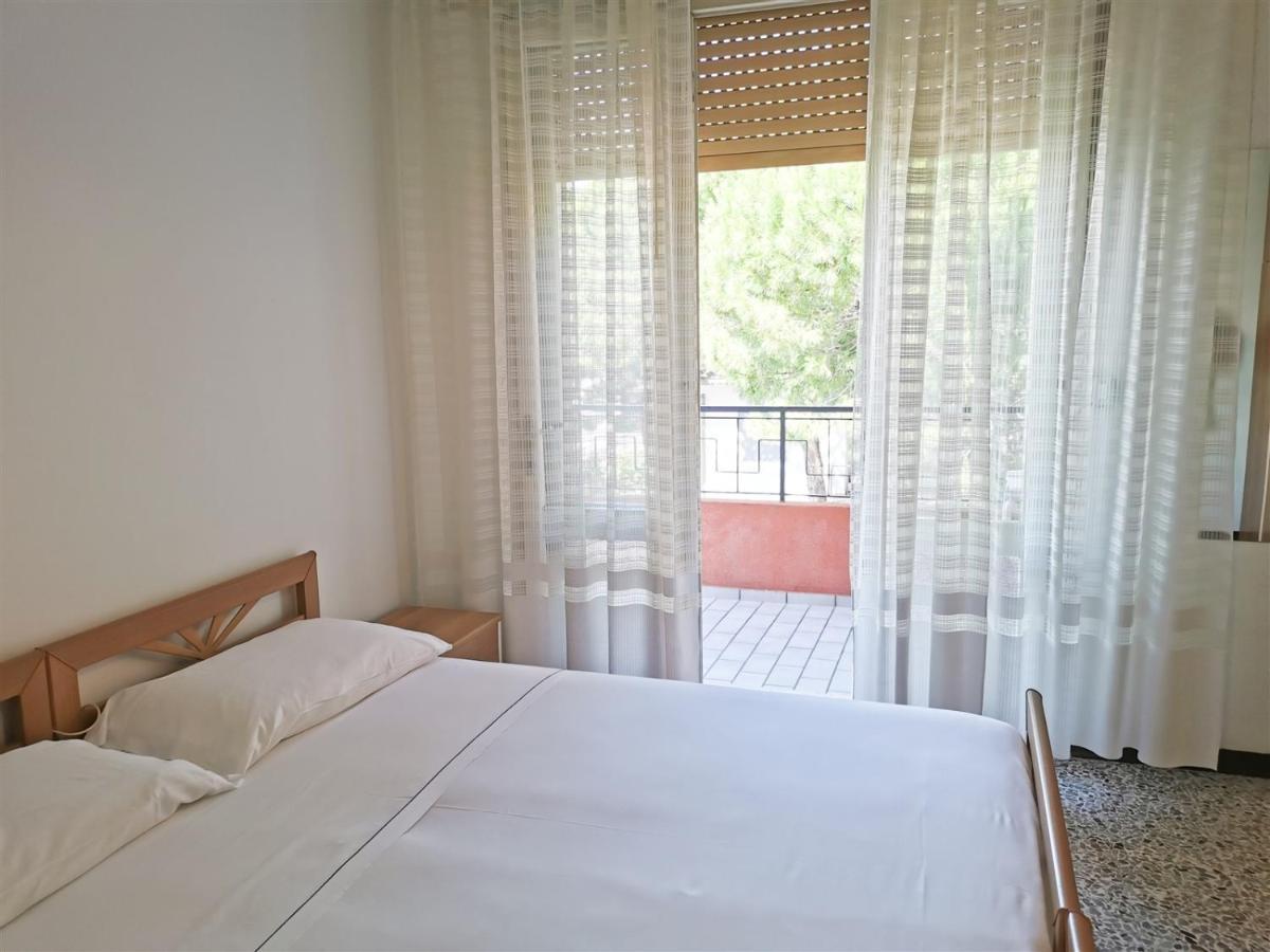 Villa Vania Family Apartments Lido di Jesolo Buitenkant foto